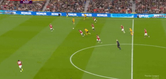 开云移动端-【英超】被射23次+逃脱点球，瓦拉内助曼联1-0开门红