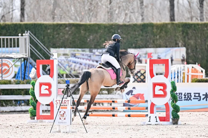 开云App-联赛专访｜吴璨彤：“我愿意永远相信我的战友，永远跟牠们并肩作战”|马术|搭档|教练|比赛|俱乐部联赛_新浪体育_新浪新闻