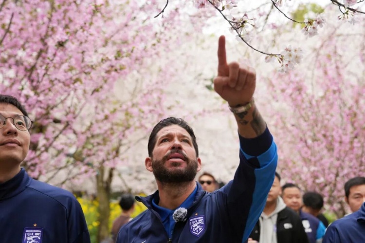 莫拉春日东湖行 邀您赏樱花、来看球