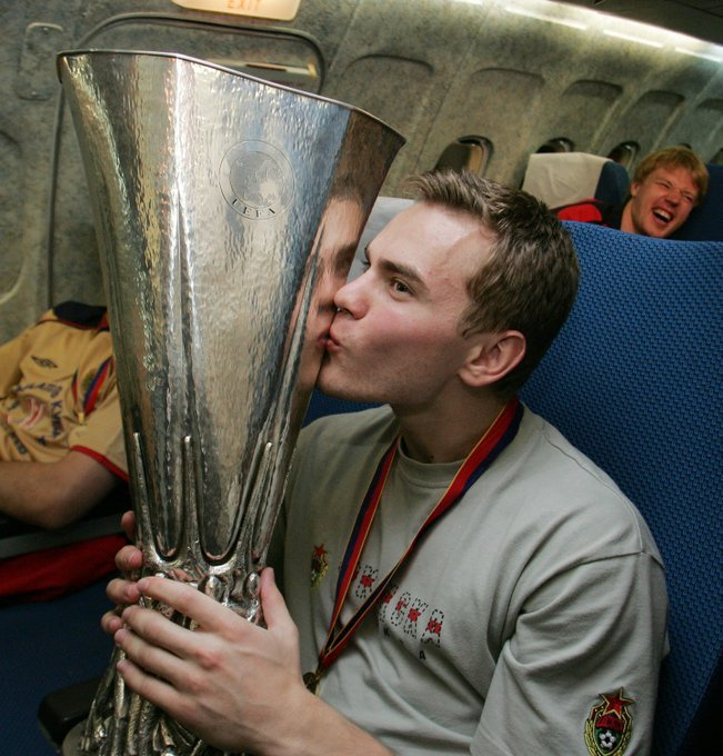 kaiyun-40岁阿金费耶夫效力莫斯科中央陆军35年，创多项纪录|俄罗斯|门将|伊戈尔·阿金费耶夫|俄罗斯足球|足球_新浪体育_新浪新闻